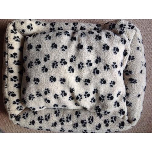 Dog bed small (26"x19")
