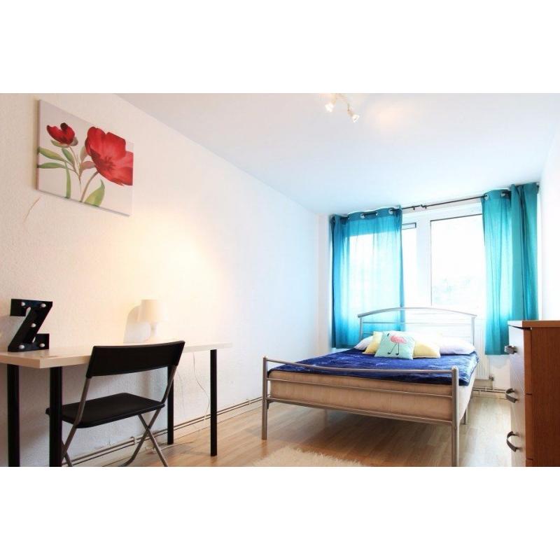 Twin Beds in Rooms available for rent in couple-friendly 4-bedroom flatshare in Chalk Farm