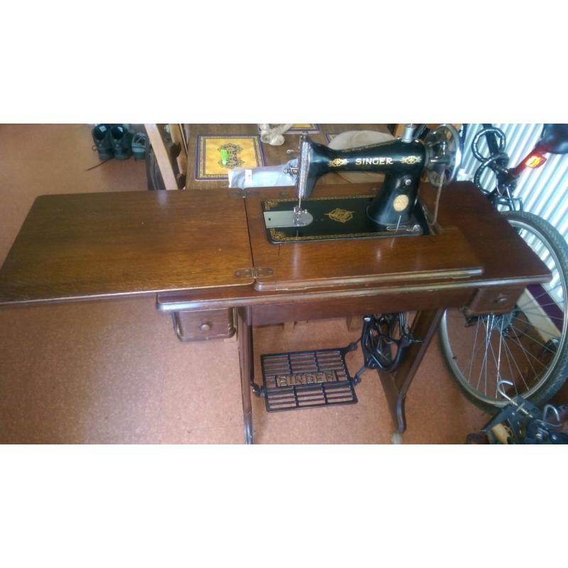 Antique 1937 Singer model 15K treadle sewing machine