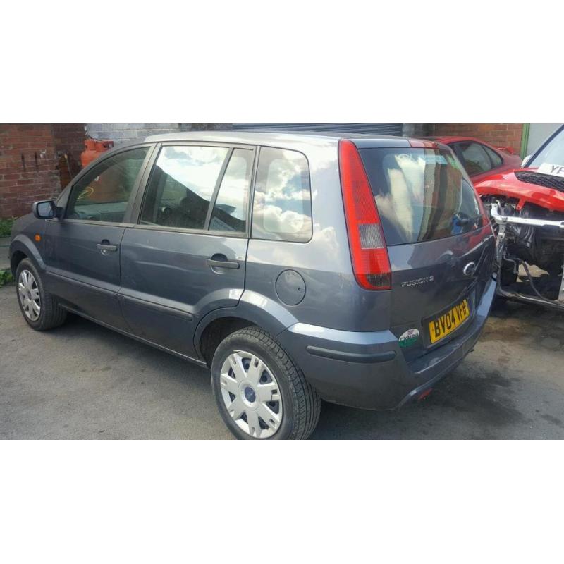 Breaking Ford Fiesta Fusion 2 - 2004