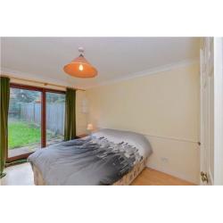 GREAT DOUBLE / TWIN ROOM IN N4 !! ZONE 2!! GREAT FLATMATES!! LOW deposit