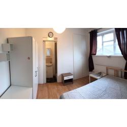 Double en-suite room great location, E13