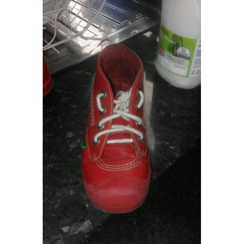 nearly new children's kicker boots size 1