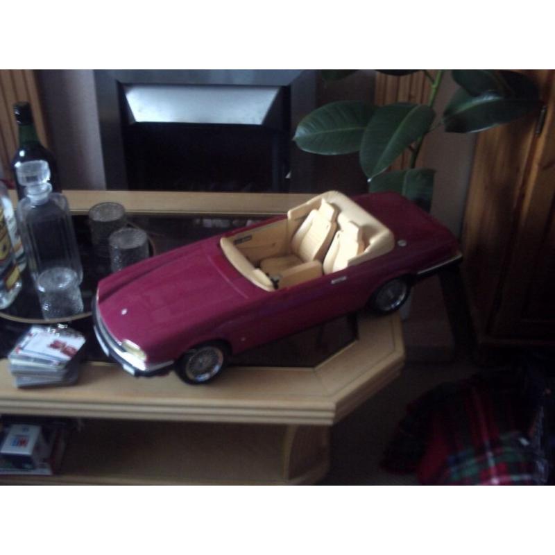 Large Barbie Jag..missing steering wheel and windscreen ..