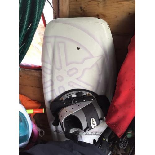 Looking a kneeboard will swop wakeboard, skis or ringo