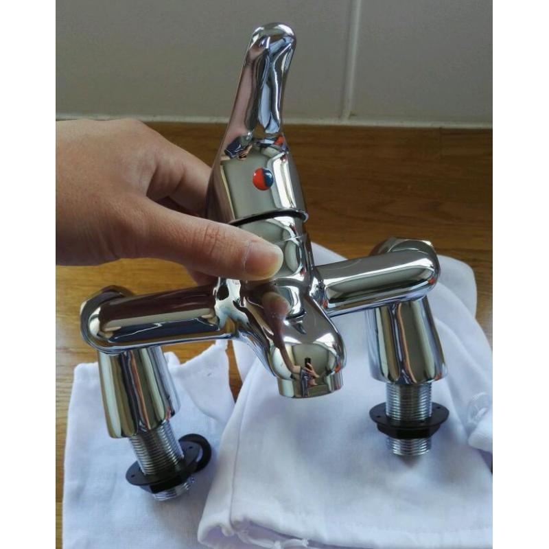 Bath mixer tap