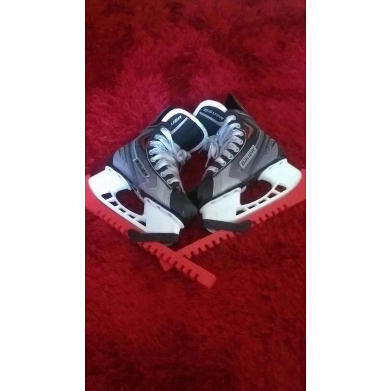 SALE! Bauers Vapor Elite, Sizes 2.5 Ice Skates