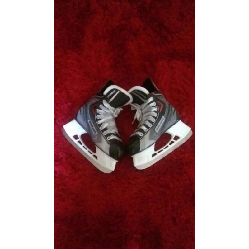 SALE! Bauers Vapor Elite, Sizes 2.5 Ice Skates
