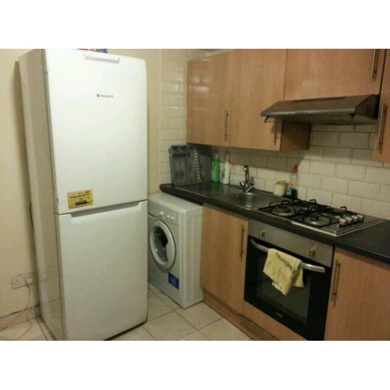 Room For Professional Person or Couple