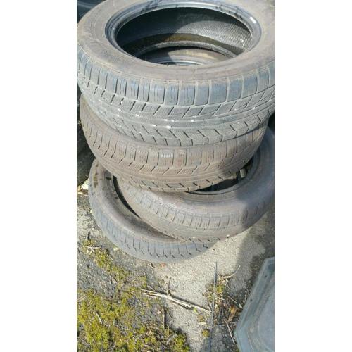 snow tyres 195 65r15