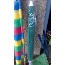 GREEN GARDEN TABLE (ROUND)/STRIPED OUTDOOR WINDBREAKER./+ OTHER GARDEN TOOLS POWER /HAND AVAILABLE