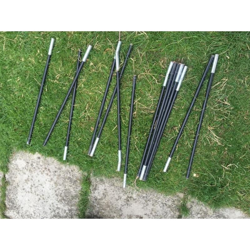 Hi Gear Kalahari 10 man tent used with no pegs and only 2 of the 5 running poles