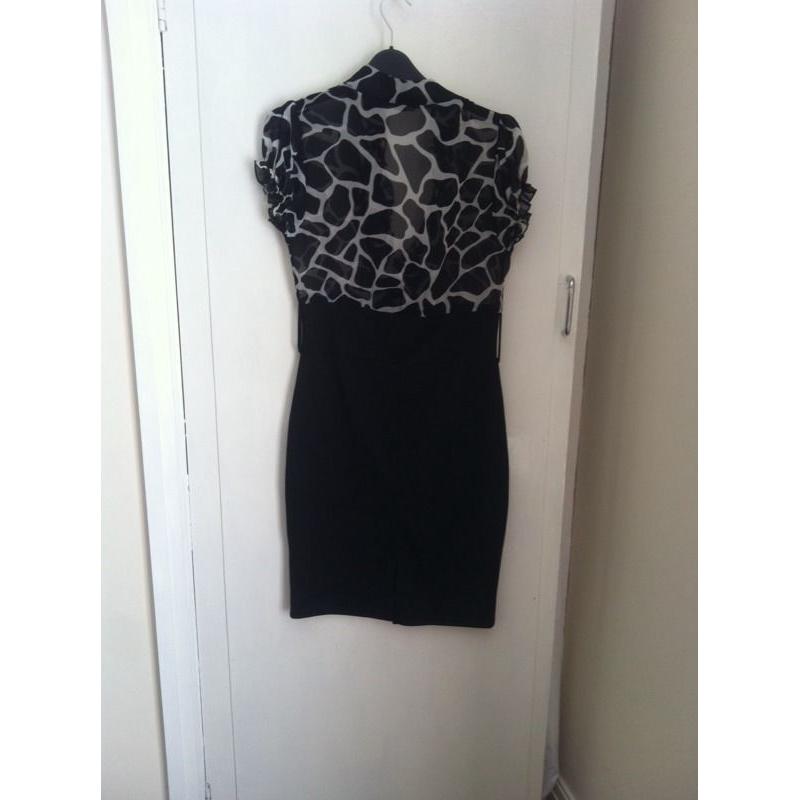 Womens Lili black and white ruffled print dress, size 12