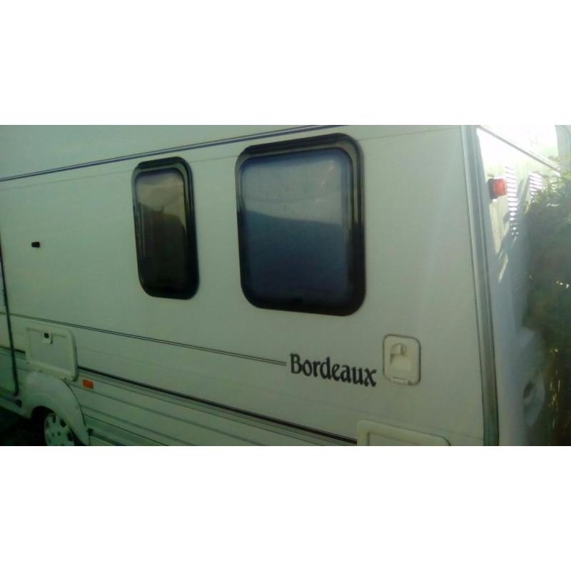 Bailey pageant bordeaux fixed bed with motor mover touring caravan
