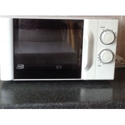 White free standing Microwave Good clean condition