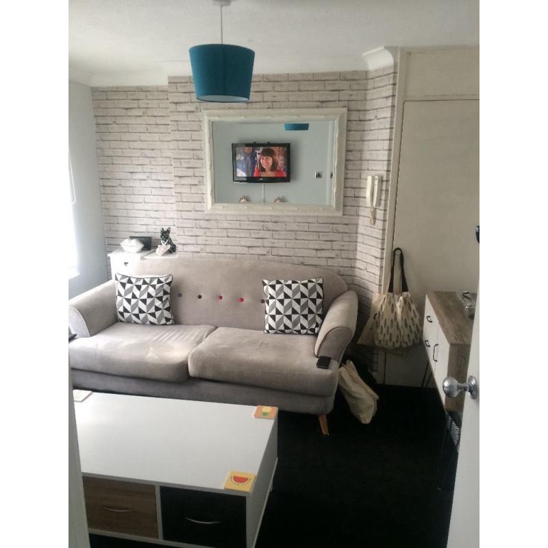 One bedroom flat