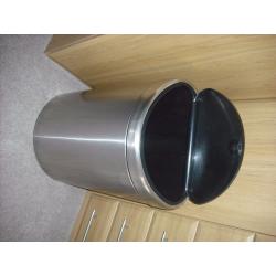 brabantia matt steel 40/45 ltr kitchen waste bin