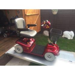 SHOPRIDER DELUXE MOBILITY SCOOTER - NEARLY BRAND NEW - WAS 1800 NOW ONLY 390
