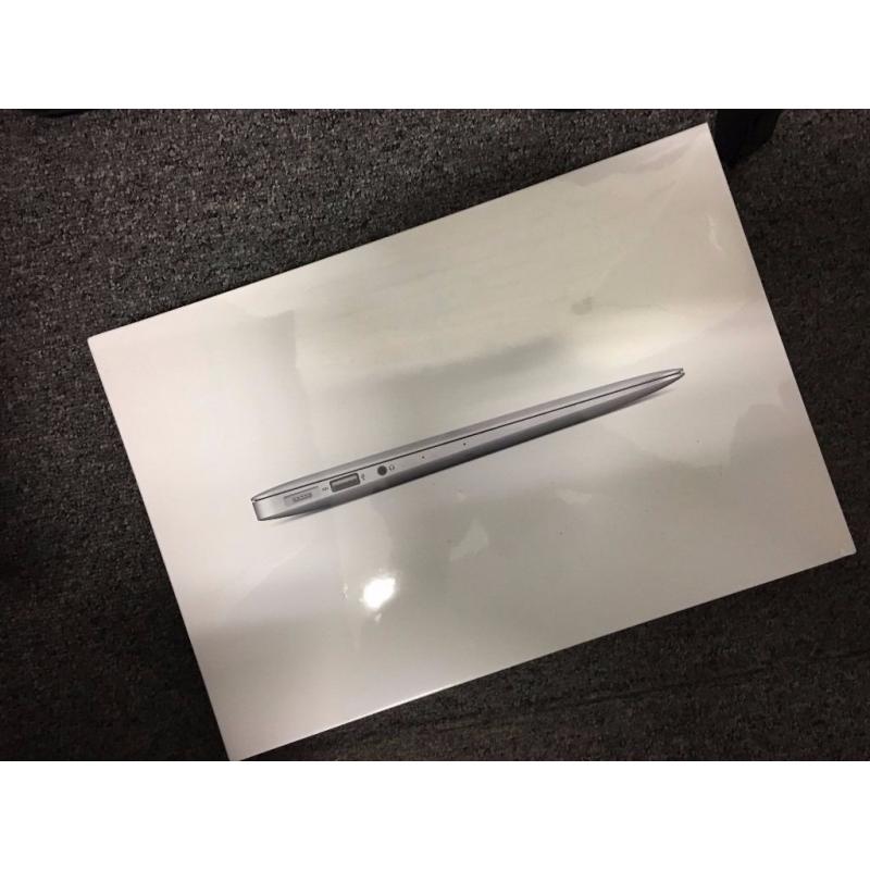 BNIB Apple 11" MacBook Air - 256GB SSD