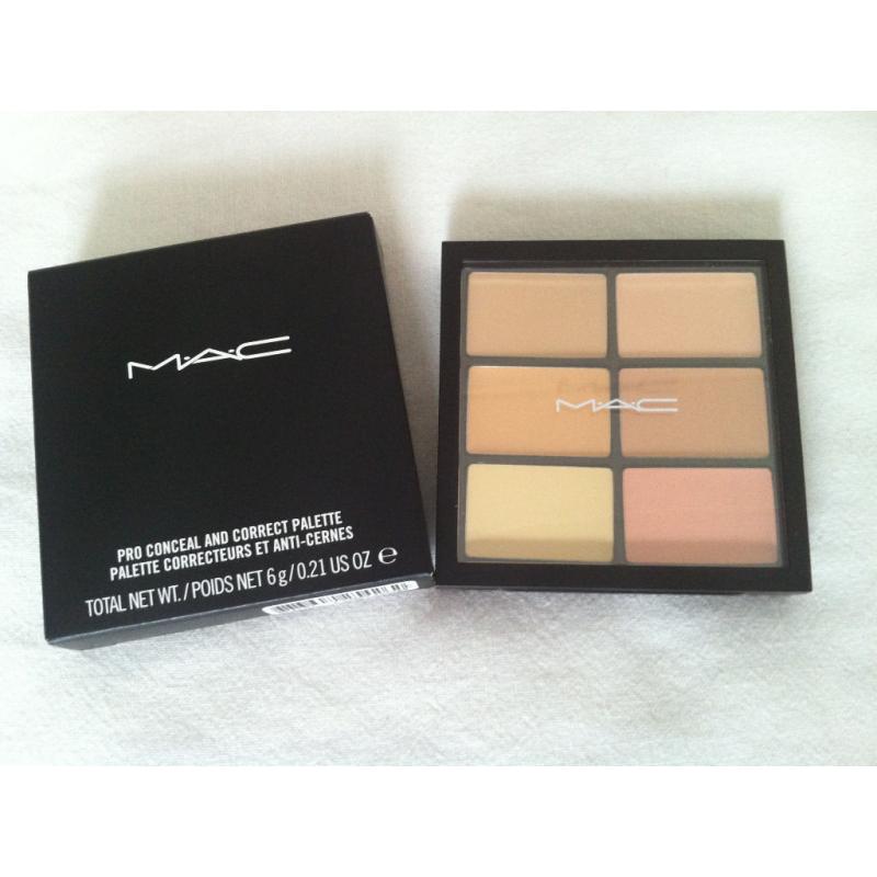 MAC Cosmetics Pro Conceal and Correct Palette/Light