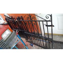 Cast iron antiuqe driveway gates x2