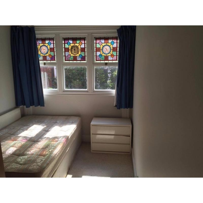 Cozy Double Room Accommodation Available Urgently Now