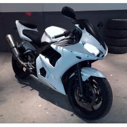NOW REDUCED !! STUNNING "ONE OFF" 05 Yamaha R6 ( Portuguese Bike ) NEVER SEEN THE RAIN, Pearl white