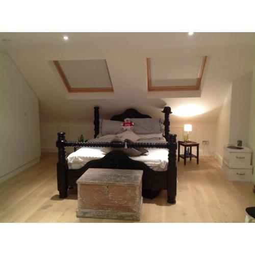 Huge loft room ensuite wet room with wifi & all bills inclu