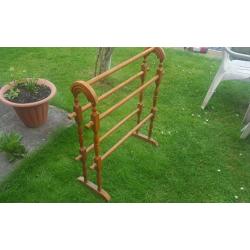 Towel rack