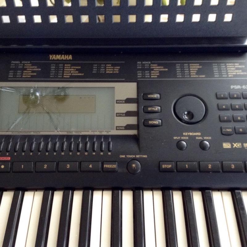 YAMAHA PSR-630 Keyboard