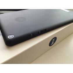 Linx 8 32GB Windows 10 Tablet with Accessories, Box and a Case