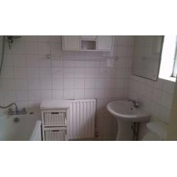 TOOTING BROADWAY DOUBLE ROOM WITH BILLSINCLUDED AVAILABLE MINS TO THE SRATION