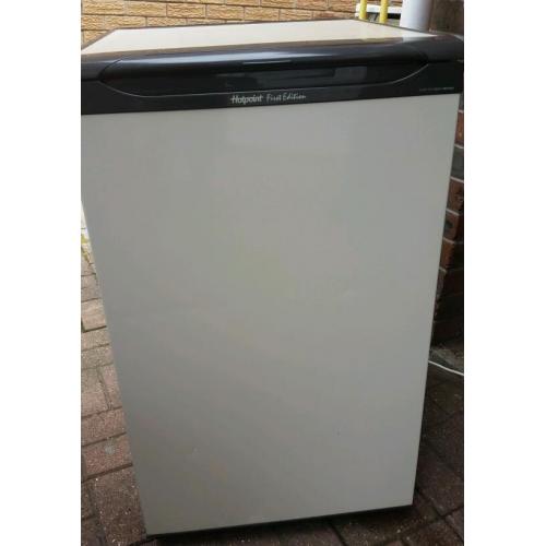 Hotpoint undercounter fridge