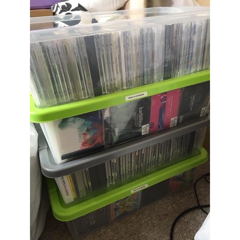 Over 1000 Blank CD Cases - In Good Condition!