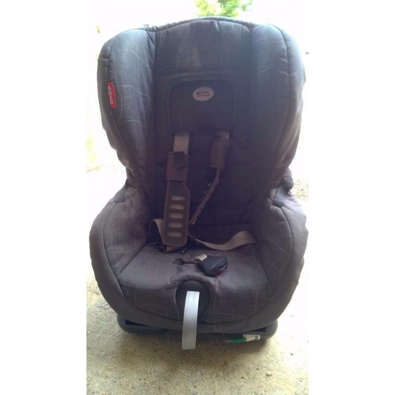 2 X BRITAX DUO ISOFIX GROUP 1 CAR SEATS IN MARBLE GREY/BLACK