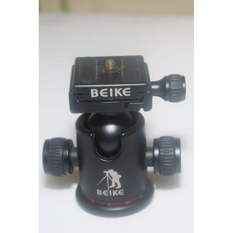 TRIPOD BALLHEAD HOLDS 17LBS WITH QUICK RELEASE PLATE