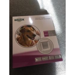 Medium dog flap