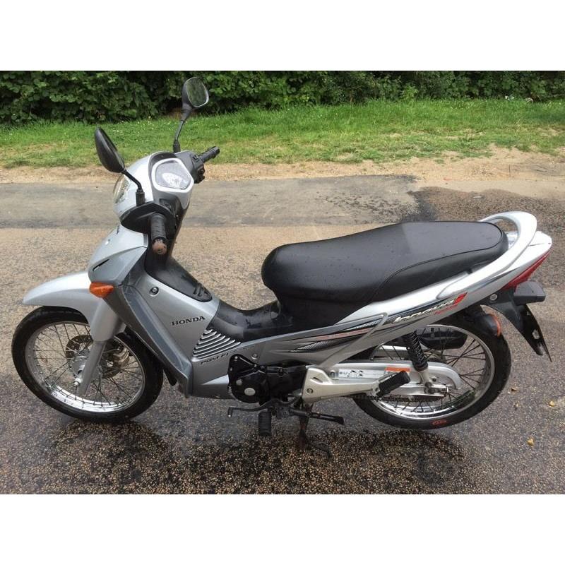 Honda innova anf125
