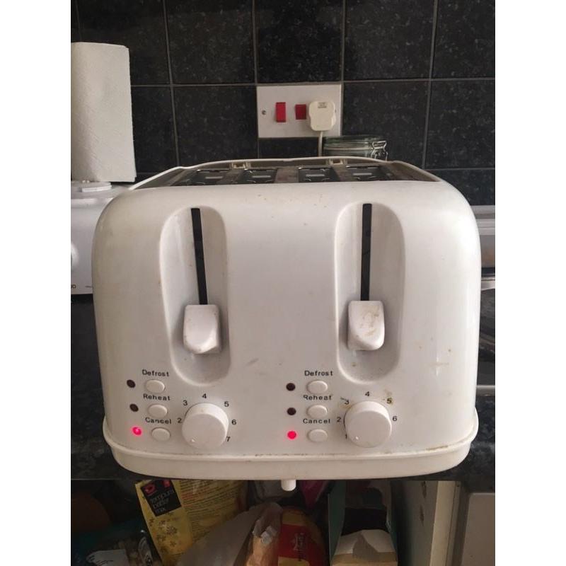 ASDA GEORGE Home 4 Slice Toaster with Dual Control