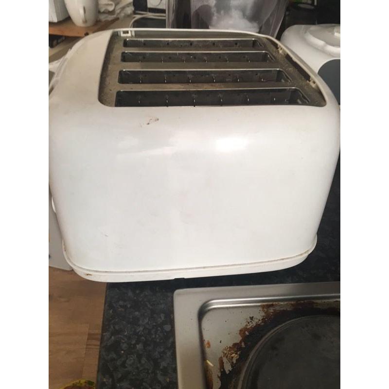 ASDA GEORGE Home 4 Slice Toaster with Dual Control