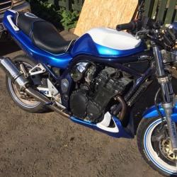 Suzuki bandit 1200 custom paint