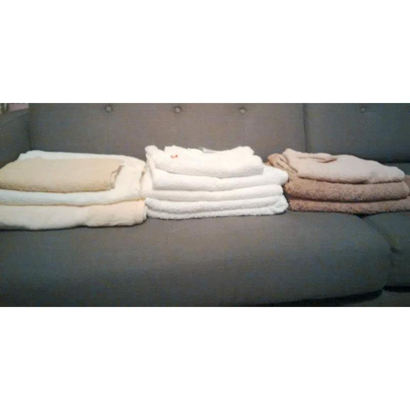 BALE OF TOWELS, all 100% cotton, various brands incl CHRISTY etc, good condition