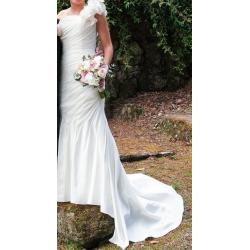 'Acacia' by Andrew Harker (Berketex) Wedding Dress. Size 10/12, 400