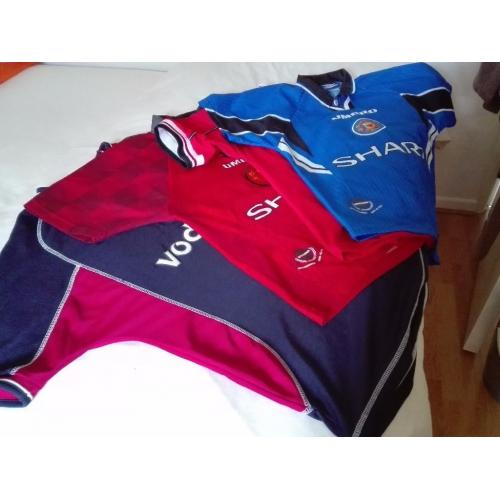 4 MANCHESTER UNITED FOOTBALL SHIRTS FOR SALE SIZE 12 TO 14