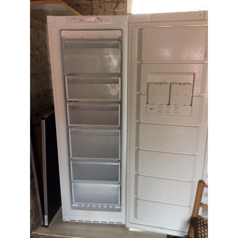 Bosch freestanding freezer in excellent condition