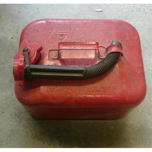 Red metal fuel can