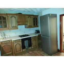 A double bed room in 3 bed house, East London