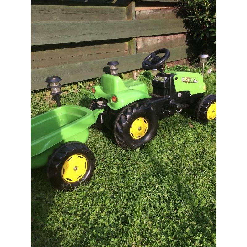 Great kids ride on pedal Tractor