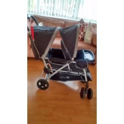 Safety first tandem pushchair