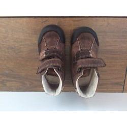 Size 4 1/2 E Clarks toddler boys first shoes